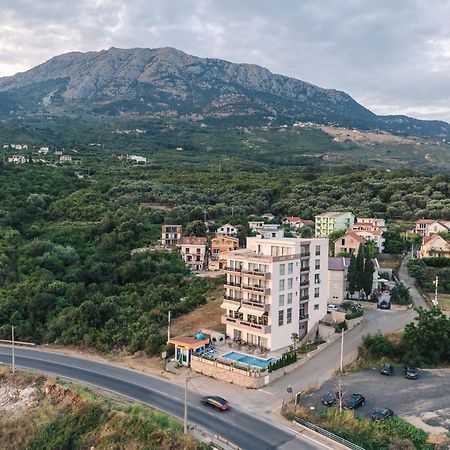 Lux Hotel M Добра Вода Екстер'єр фото